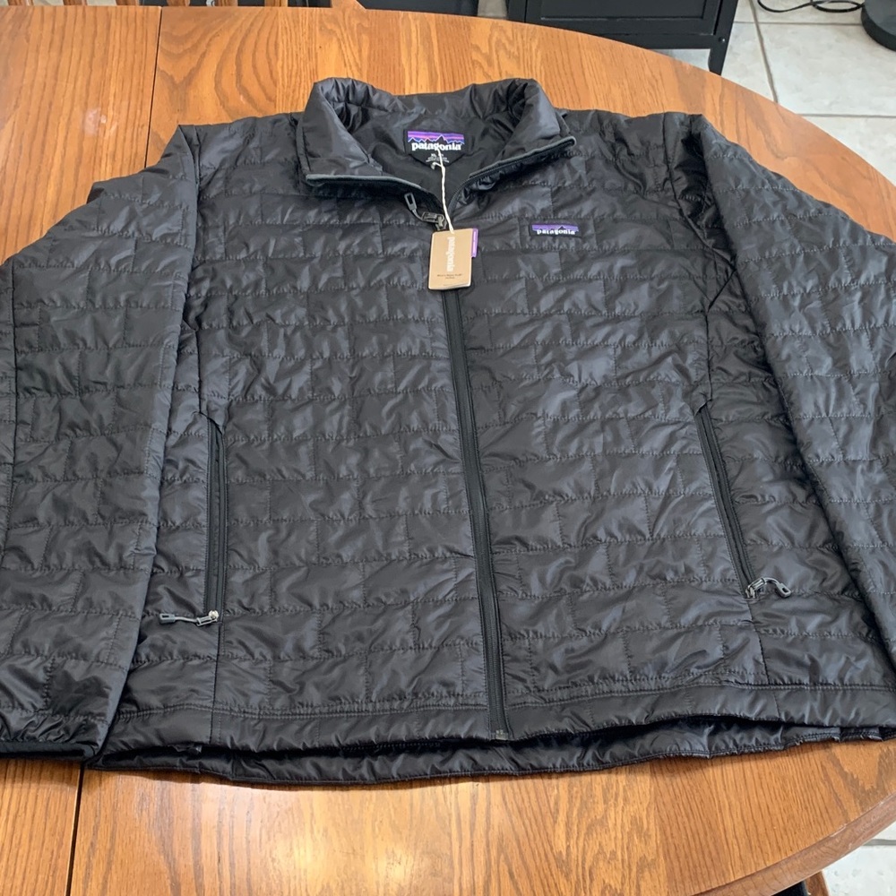 Patagonia Men’s XL Black Quilted-Puffer Jacket
